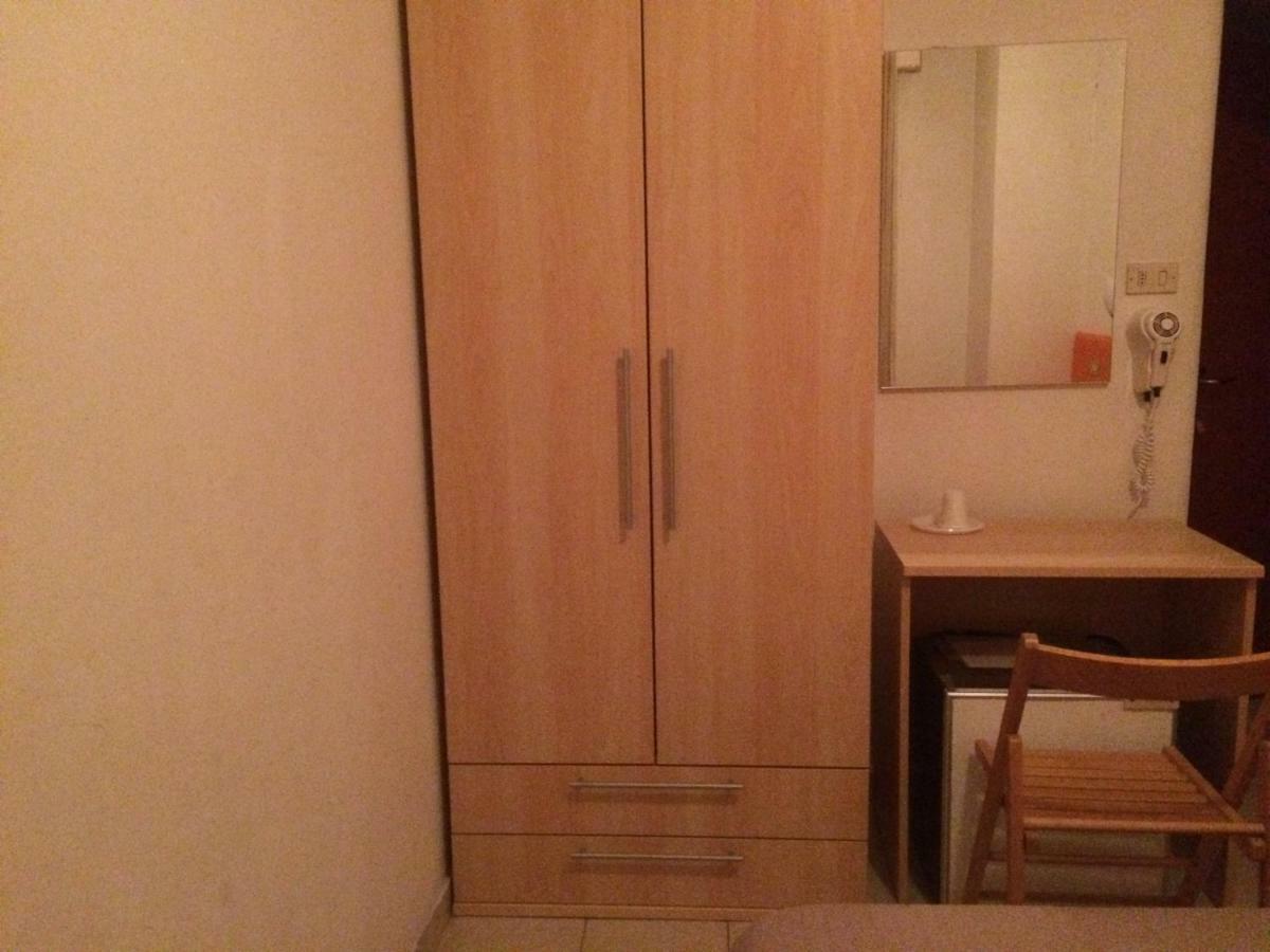 New Prophet Bed & Breakfast Cattolica Exterior photo