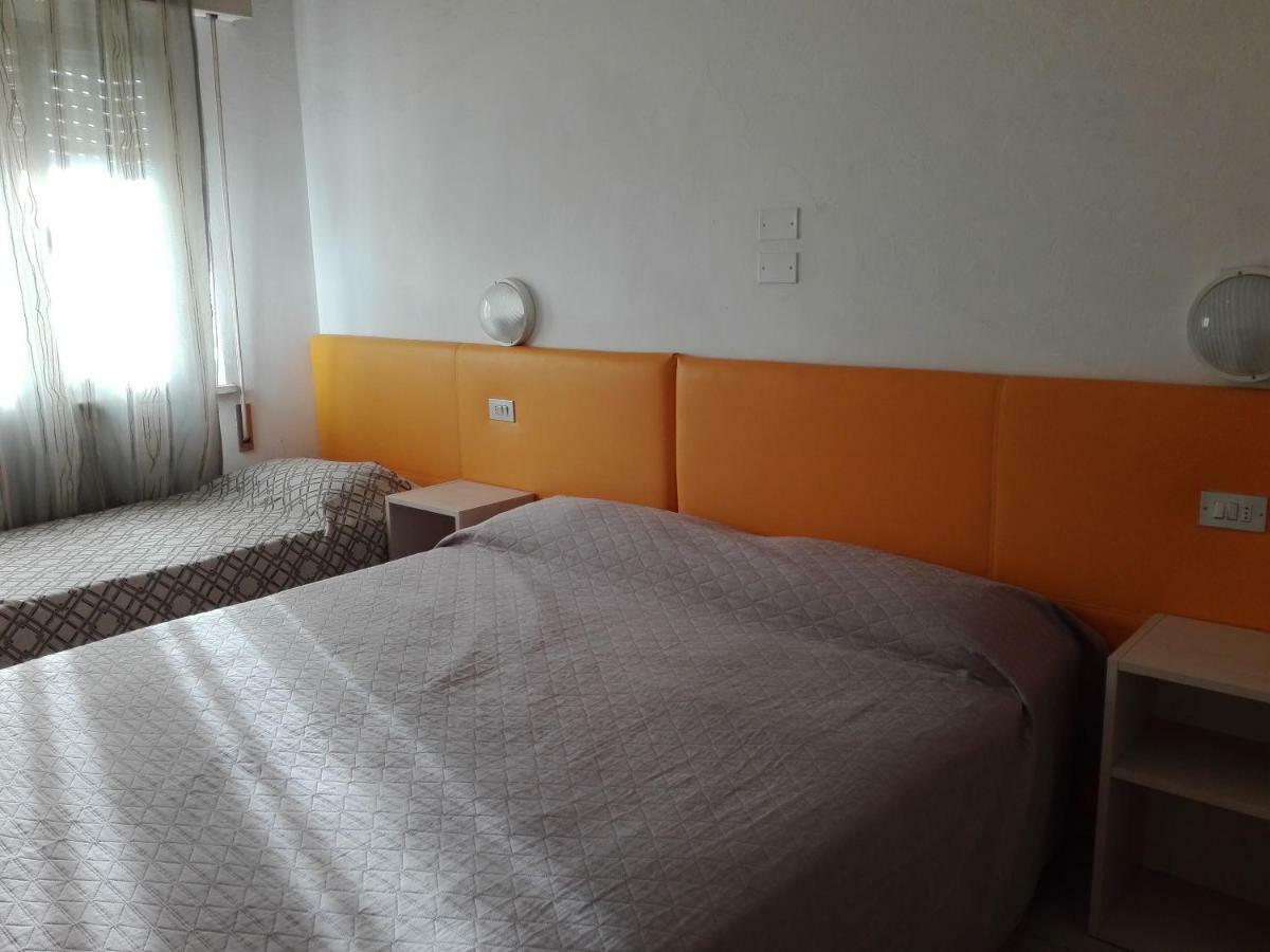 New Prophet Bed & Breakfast Cattolica Exterior photo
